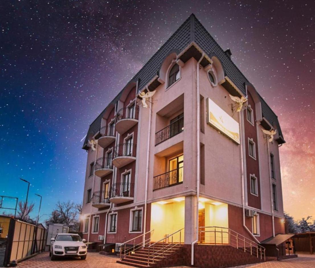 Готель Ангел На Великій Кільцевій Sofiivska Borshchahivka Esterno foto